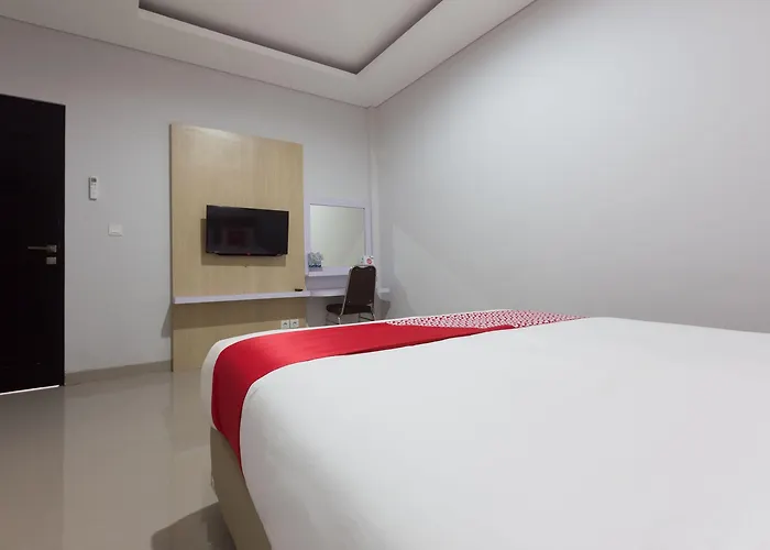 ホテル Oyo 1949 Vrindavan 2*